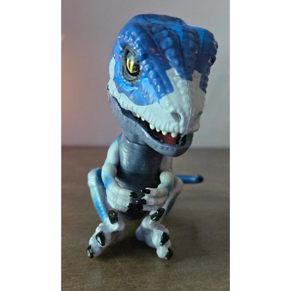 Jurassic World Baby‎ Blue Raptor Mattel Dinosaur Figure Toy Kids